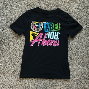 Abercrombie kids Boys 7/8 black short sleeve tee shirt - love it!